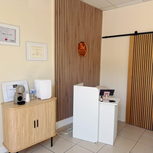 SM Nail's - Sourcils & cils Aubagne - SM Nail's - Photo Galerie - OneBooking