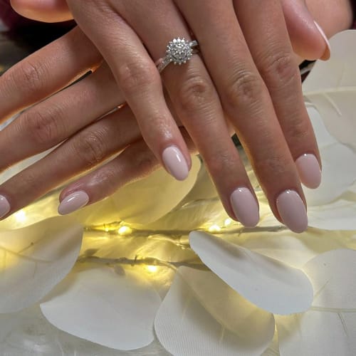 Glow up Nails & Beauty - Institut de beauté Melun - Glow up Nails & Beauty - Photo Galerie - OneBooking