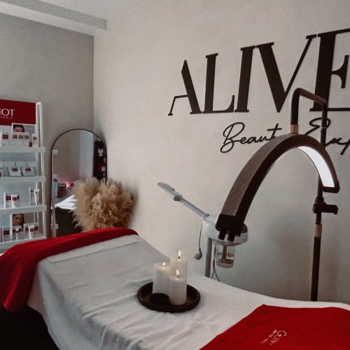 ALIVE Beauty Expert - Onglerie Le Havre - ALIVE Beauty Expert - Photo Galerie - OneBooking