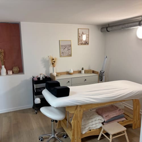 Maison de beauté - Les reflets de soi - Sourcils & cils Laval - Maison de beauté - Les reflets de soi - Photo Galerie - OneBooking