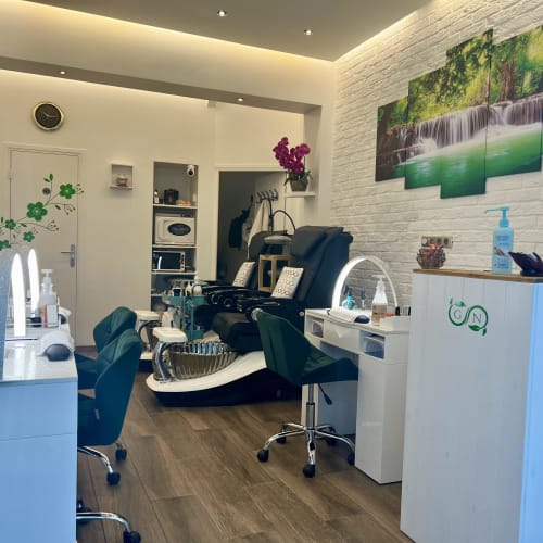 GREEN Nails - Onglerie Montreuil - GREEN Nails - Photo Galerie - OneBooking