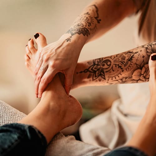 Soins Fleurs de Joie - Massage Uzès - Soins Fleurs de Joie - Photo Galerie - OneBooking