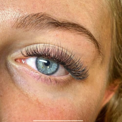 Soins d’ailes - Sourcils & cils Créteil - Soins d’ailes - Photo Galerie - OneBooking