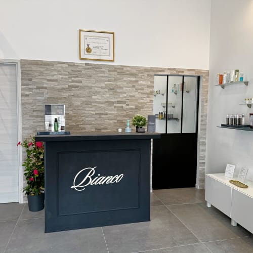 Bianco Esthétique - Coiffure Hyères - Bianco Esthétique - Photo Galerie - OneBooking
