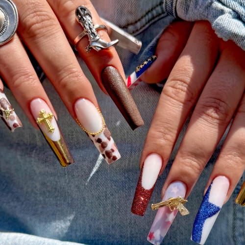 CALAMITY NAILS - Onglerie Besançon - CALAMITY NAILS - Photo Galerie - OneBooking