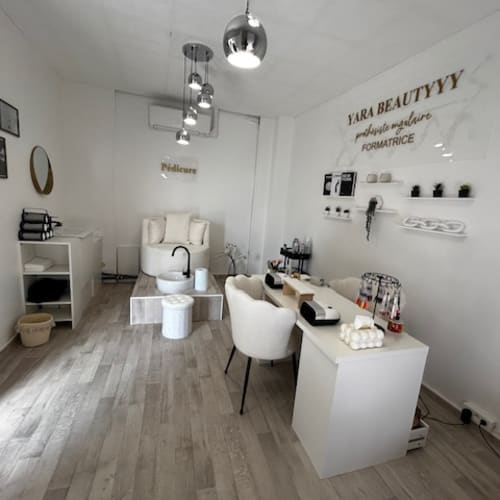 Yara Beauty - Sourcils & cils Vénissieux - Yara Beauty - Photo Galerie - OneBooking