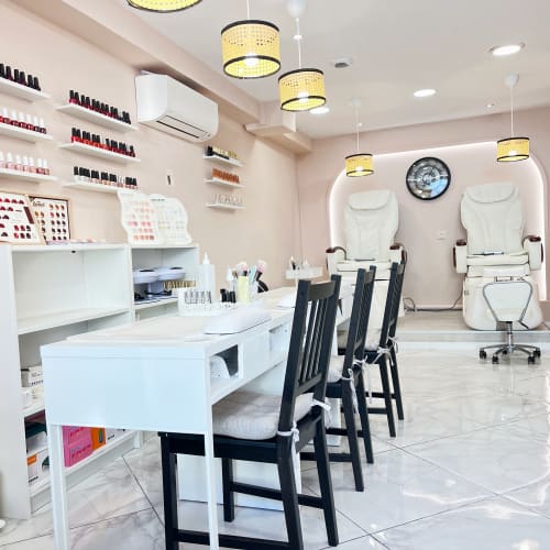 ZOUZOU Nail - Sourcils & cils Cagnes-sur-Mer - ZOUZOU Nail - Photo Galerie - OneBooking