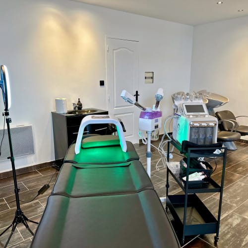 Beauty Artiste 42 - Institut de beauté Saint-Étienne - IS institut - Photo Galerie - OneBooking