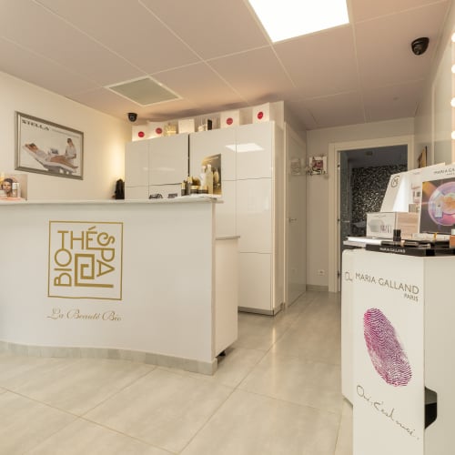 Antonia Beauté - Sourcils & cils Fréjus - Antonia Beauté - Photo Galerie - OneBooking
