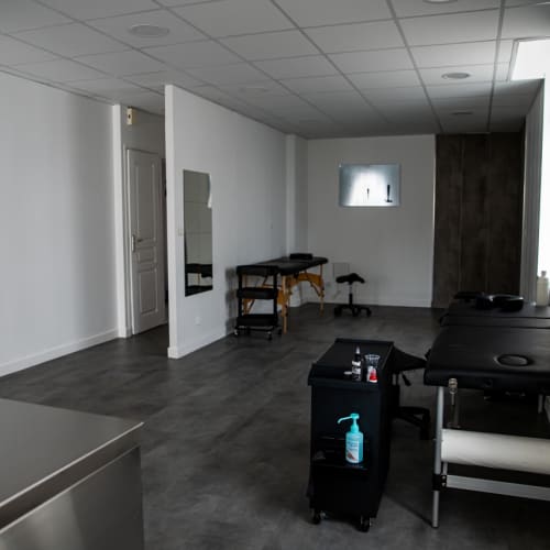 LS Custom Coiffeur & Barber / Piercing / Nails / Lash & Strass Dentaire - Coiffure Dijon - LS Custom Coiffeur & Barber / Piercing / Nails / Lash & Strass Dentaire - Photo Galerie - OneBooking