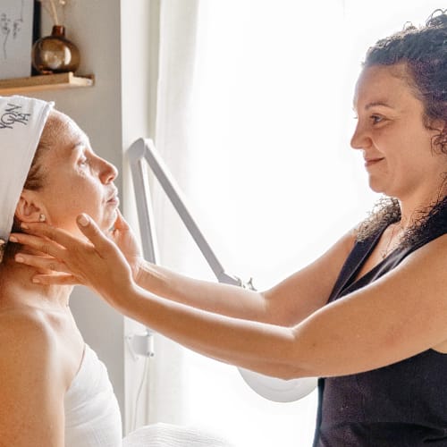 Le Salon Zen / AmandineMB Facialiste - Sourcils & cils Nice - Le Salon Zen / AmandineMB Facialiste - Photo Galerie - OneBooking