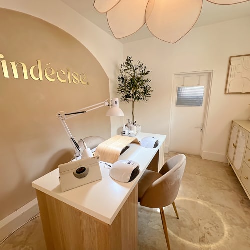 Indécise. - Coiffure Le Bouscat - Indécise. - Photo Galerie - OneBooking