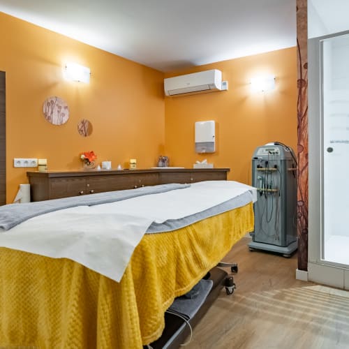 Spa des capucins - Sourcils & cils Montauban - Spa des capucins - Photo Galerie - OneBooking