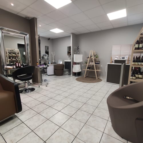 Atelier de Coiffure Karin (Concept Personnalisé Privé) - Coiffure Nîmes - Atelier de Coiffure Karin (Concept Personnalisé Privé) - Photo Galerie - OneBooking