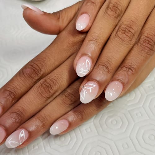 Léïna Ongles d’Art - Onglerie Lyon - Léïna Ongles d’Art - Photo Galerie - OneBooking