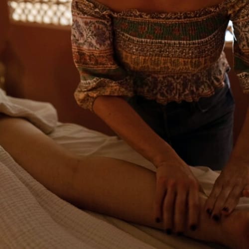 Maison Venus - Rituels sensoriels ( massages visage et corps) - Sourcils & cils Nice - Maison Venus - Rituels sensoriels ( massages visage et corps) - Photo Galerie - OneBooking
