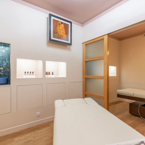 SOOLA Plus Salon de coiffure franco-japonais - Massage Paris - SOOLA Plus Salon de coiffure franco-japonais - Photo Galerie - OneBooking