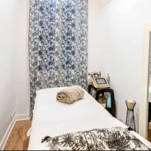 La Beauté par Sarah - Onglerie Marseille - La Beauté par Sarah - Photo Galerie - OneBooking