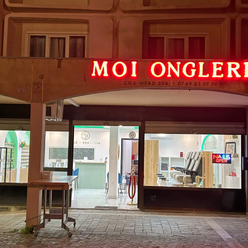 MOI Ongles & Head Spa & Cils - Institut de beauté Vitrolles - MOI Ongles & Head Spa & Cils - Photo Galerie - OneBooking