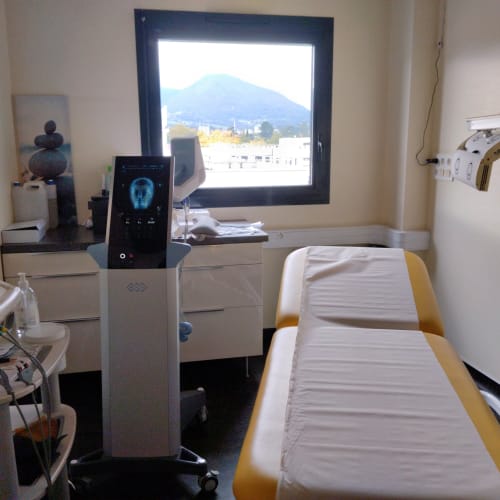 Centre SMAC Docteur Bokobza-Lafontaine - Sourcils & cils Chambéry - Centre SMAC Docteur Bokobza-Lafontaine - Photo Galerie - OneBooking