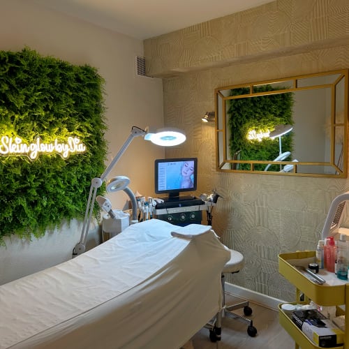 Skin Glow | Soins du visage | Épilation définitive par Électrolyse | Épilation Laser - Barbier Toulouse - Skin Glow | Soins du visage | Épilation définitive par Électrolyse | Épilation Laser - Photo Galerie - OneBooking