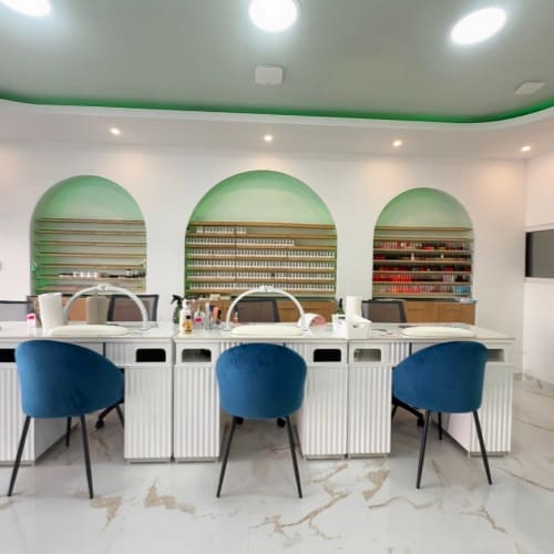 MOI Ongles & Head Spa & Cils - Institut de beauté Vitrolles - MOI Ongles & Head Spa & Cils - Photo Galerie - OneBooking