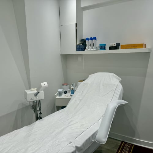 Aux trois C - Coiffure Paris - Aux trois C - Photo Galerie - OneBooking