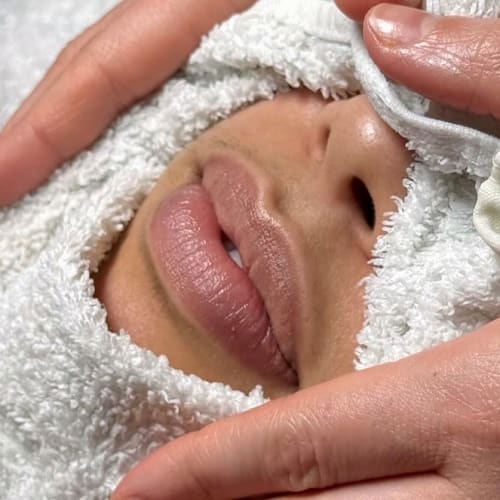 SA Hair Beauty - Sourcils & cils Vénissieux - SA Hair Beauty - Photo Galerie - OneBooking