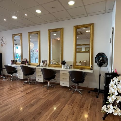 M.A coiffure & esthétique - Coiffure Saint-Julien-en-Genevois - M.A coiffure & esthétique - Photo Galerie - OneBooking