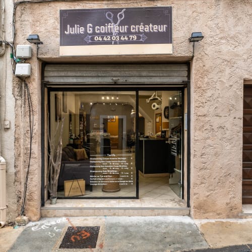 Julie G Coiffeur Créateur - Sourcils & cils Aubagne - Julie G Coiffeur Créateur - Photo Galerie - OneBooking