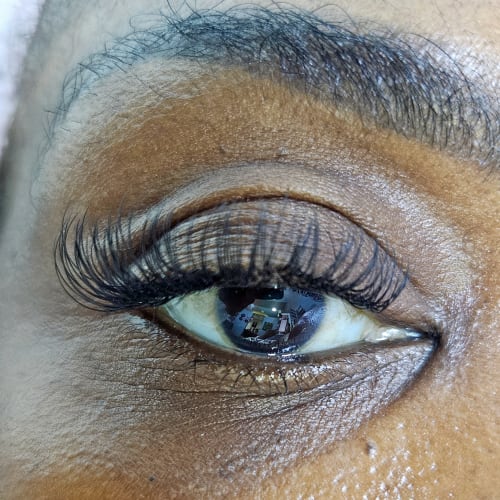 Beewomanly Brow & Lashes - Institut de beauté Lyon - Beewomanly Brow & Lashes - Photo Galerie - OneBooking