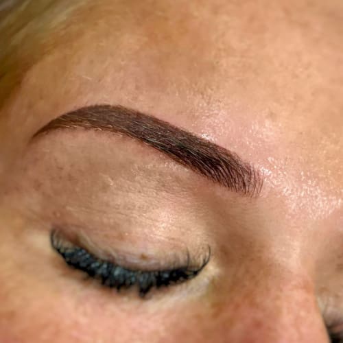 Derm & Beauty - Sourcils & cils Calais - Derm & Beauty - Photo Galerie - OneBooking