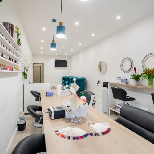 Lieu de beauté - Sourcils & cils Vincennes - Lieu de beauté - Photo Galerie - OneBooking