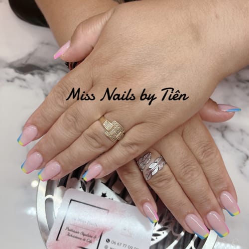 Miss Nails - Spécialiste de la résine - Onglerie Cagnes-sur-Mer - Miss Nails - Spécialiste de la résine - Photo Galerie - OneBooking