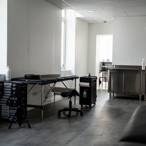 LS Custom Coiffeur & Barber / Piercing / Nails / Lash & Strass Dentaire - Coiffure Dijon - LS Custom Coiffeur & Barber / Piercing / Nails / Lash & Strass Dentaire - Photo Galerie - OneBooking