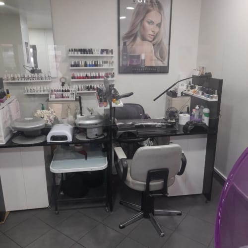 Coiffure Quai d’ivry/Grand Ciel - Sourcils & cils Ivry-sur-Seine - Coiffure Quai d’ivry/Grand Ciel - Photo Galerie - OneBooking