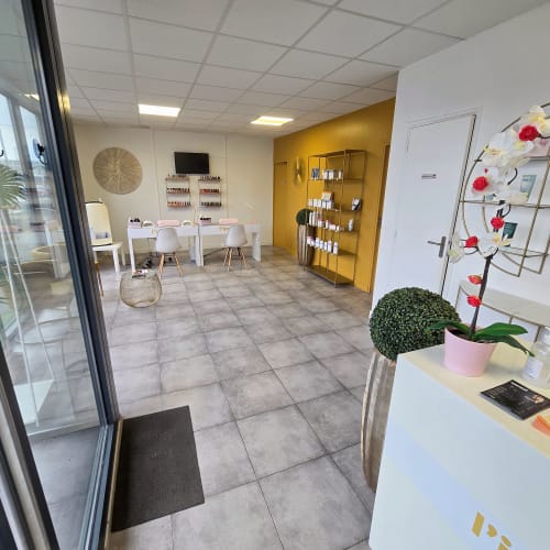Essensual Salon et Institut - Le Bouscat - Coiffure Le Bouscat - Essensual Salon et Institut - Le Bouscat - Photo Galerie - OneBooking