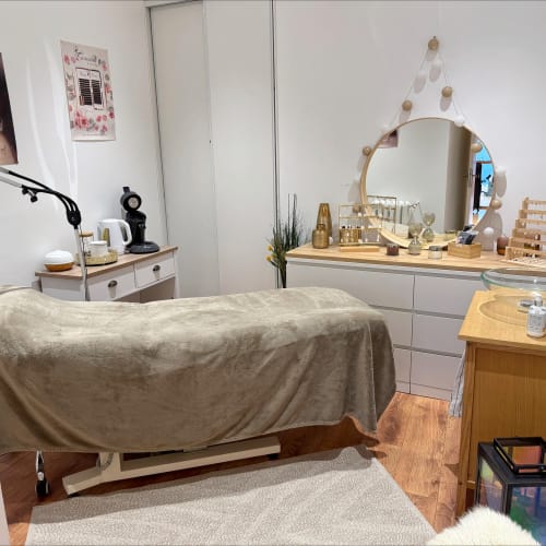 Pose douceurs chez Mylaa Evans - Institut de beauté Clermont-Ferrand - Pose douceurs chez Mylaa Evans - Photo Galerie - OneBooking