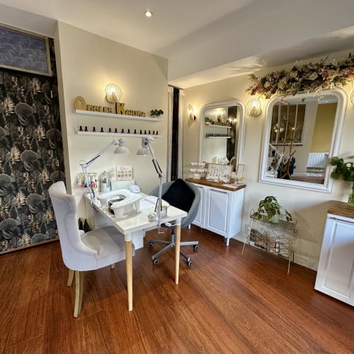 Ongles Karina (Espace de Beauté OR) - Onglerie Rennes - Ongles Karina (Espace de Beauté OR) - Photo Galerie - OneBooking