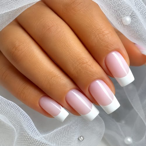 Bella Beauty Ongles & cils - Coiffure Nice - Bella Beauty Ongles & cils - Photo Galerie - OneBooking