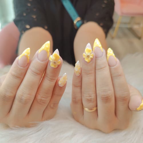 Ongles et sourcils - Onglerie Strasbourg - Ongles et sourcils - Photo Galerie - OneBooking