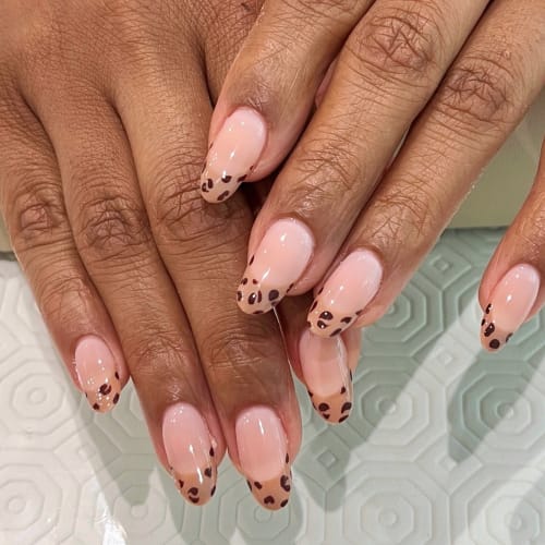 Léïna Ongles d’Art - Onglerie Lyon - Léïna Ongles d’Art - Photo Galerie - OneBooking