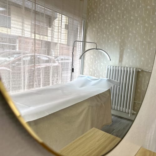L’iris - Onglerie Lisieux - L’iris - Photo Galerie - OneBooking