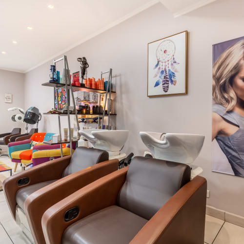 En Aparté Coiffure - Coiffure Antibes - En Aparté Coiffure - Photo Galerie - OneBooking