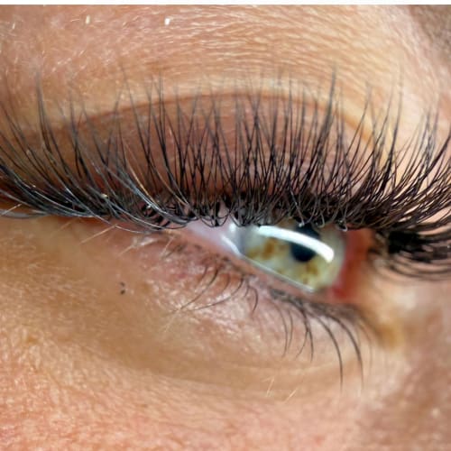 LASH ISLA - Sourcils & cils Hyères - LASH ISLA - Photo Galerie - OneBooking