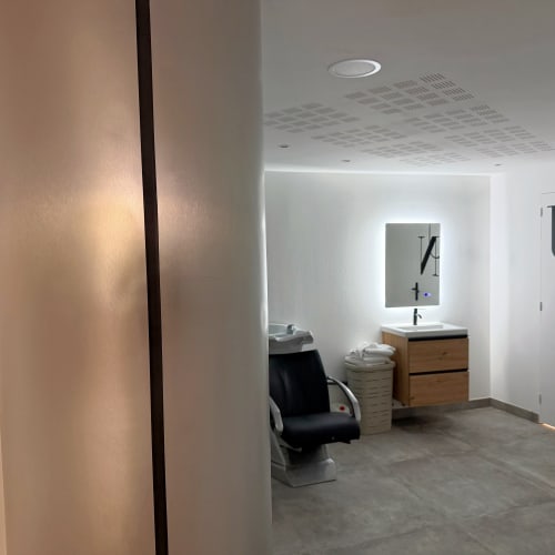 Univers noir - Barbier Strasbourg - Univers noir - Photo Galerie - OneBooking