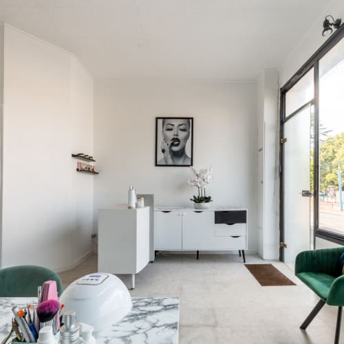 Lilit Beauty 37 - Onglerie Joué-lès-Tours - Lilit Beauty 37 - Photo Galerie - OneBooking