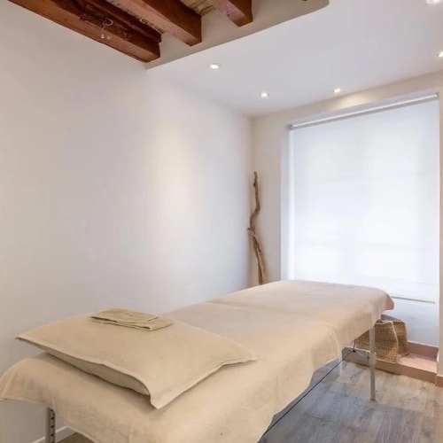 Pearl Studio - Chez Ecocentric - Onglerie Paris - Pearl Studio - Chez Ecocentric - Photo Galerie - OneBooking