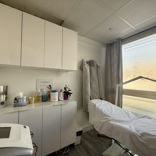 Institut Riviera | Expertise Epilation Définitive Electrolyse, Anti Age et Minceur - Institut de beauté Antibes - Institut Riviera | Expertise Epilation Définitive Electrolyse, Anti Age et Minceur - Photo Galerie - OneBooking