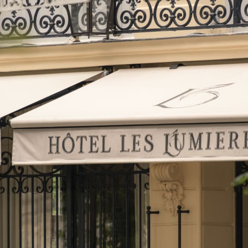 Spa des Lumières - Onglerie Versailles - Spa des Lumières - Photo Galerie - OneBooking